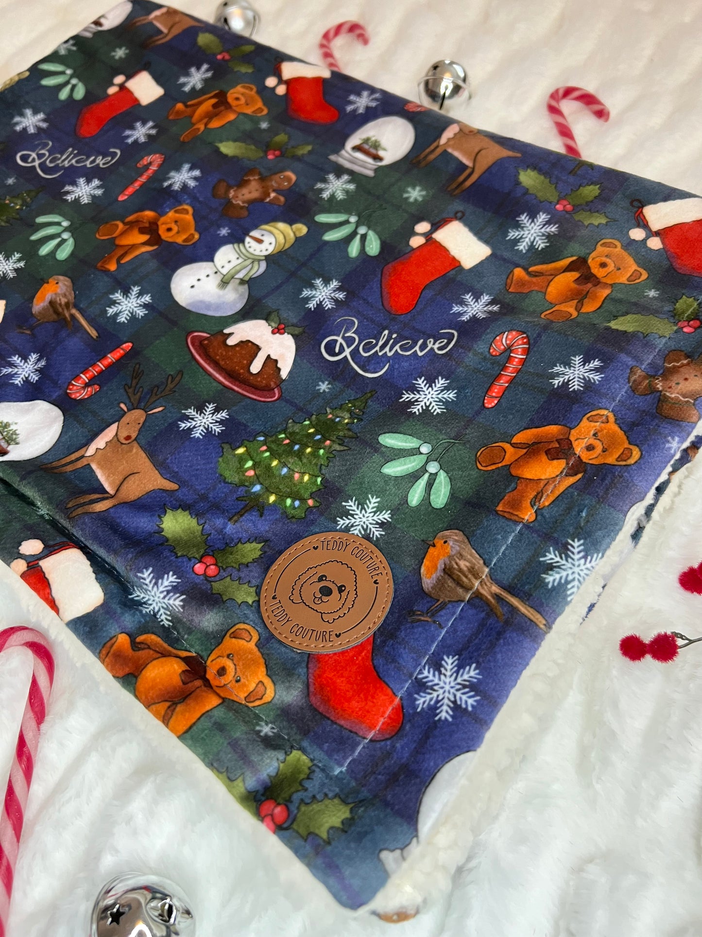 Merry Woofmas Blanket